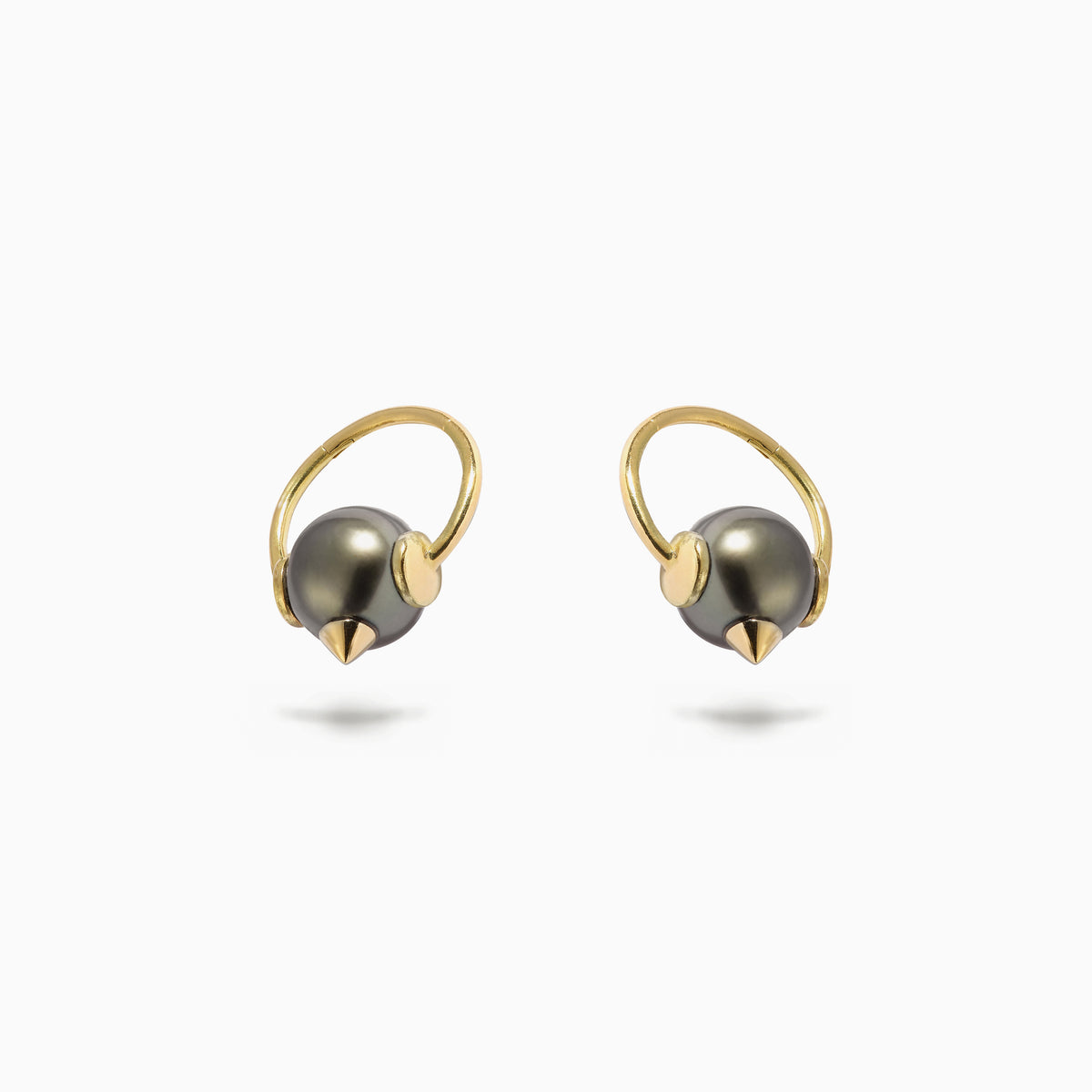 Pearl ‘Captive’ Ring Black