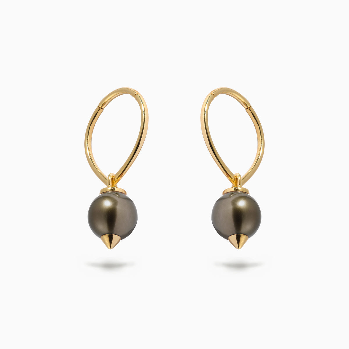 Pearl Teardrop Hoop Black (L)
