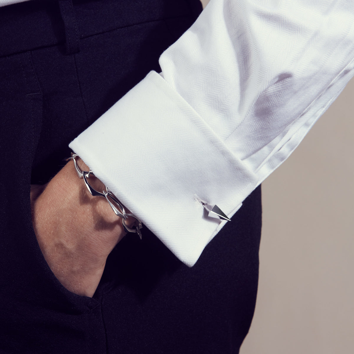 Barbed White Gold Cufflinks