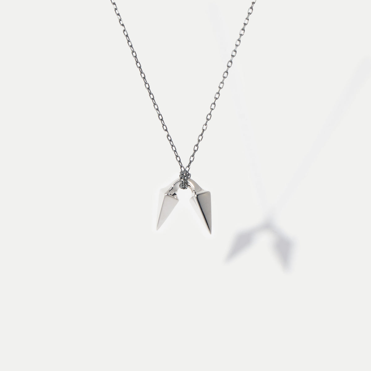Barbed White Gold Pendant